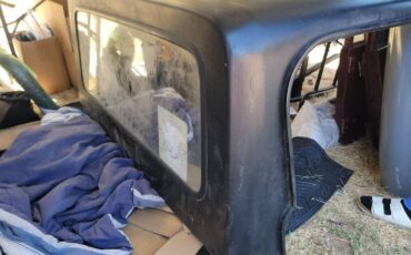 Jeep-cj-8-scrambler-open-body-with-extra-duty-susp-1981-red-11