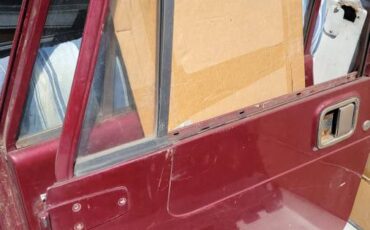 Jeep-cj-8-scrambler-open-body-with-extra-duty-susp-1981-red-12