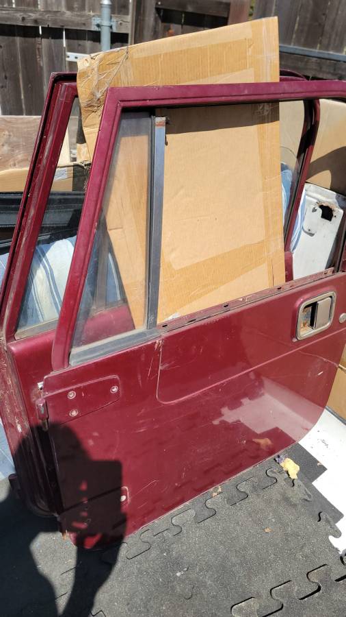 Jeep-cj-8-scrambler-open-body-with-extra-duty-susp-1981-red-12