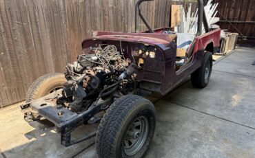 Jeep-cj-8-scrambler-open-body-with-extra-duty-susp-1981-red-6