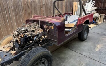 Jeep-cj-8-scrambler-open-body-with-extra-duty-susp-1981-red-7