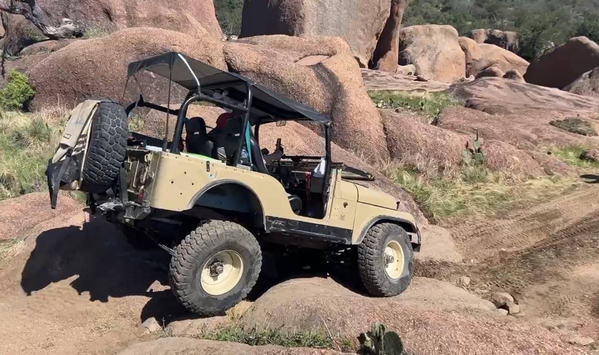 Jeep-cj5-1967-8