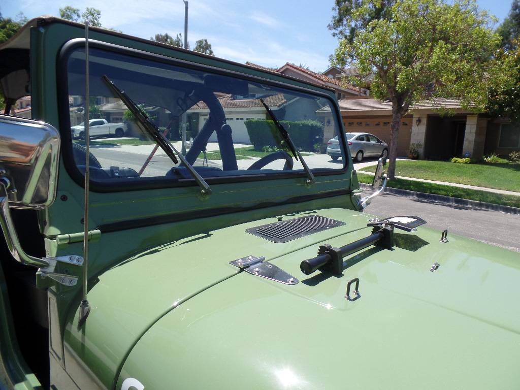 Jeep-cj5-1981-green-17