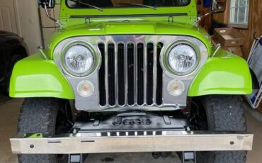 Jeep-cj5-custom-1979-green-11