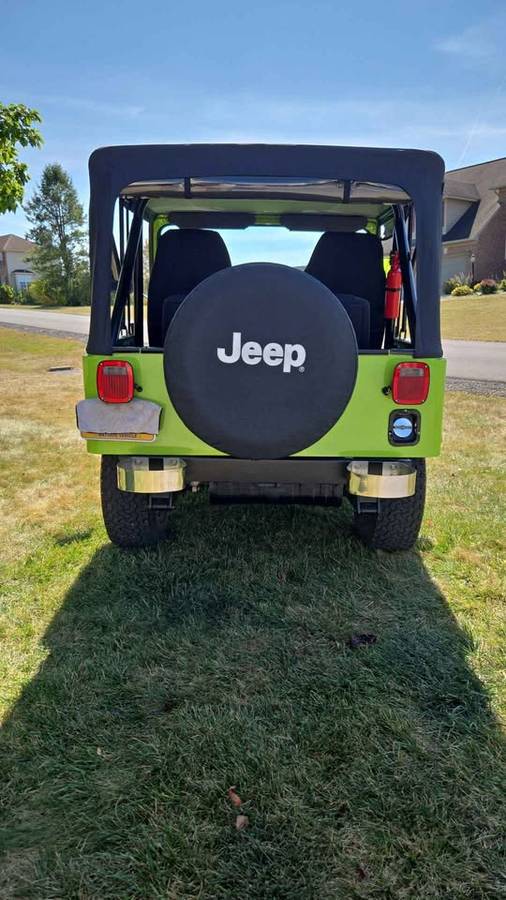 Jeep-cj5-custom-1979-green-13