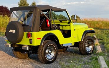 Jeep-cj5-custom-1979-green