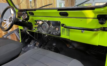 Jeep-cj5-custom-1979-green-5