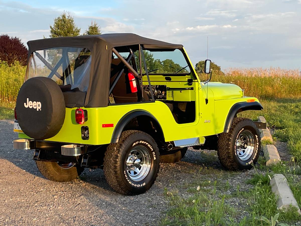 Jeep-cj5-custom-1979-green