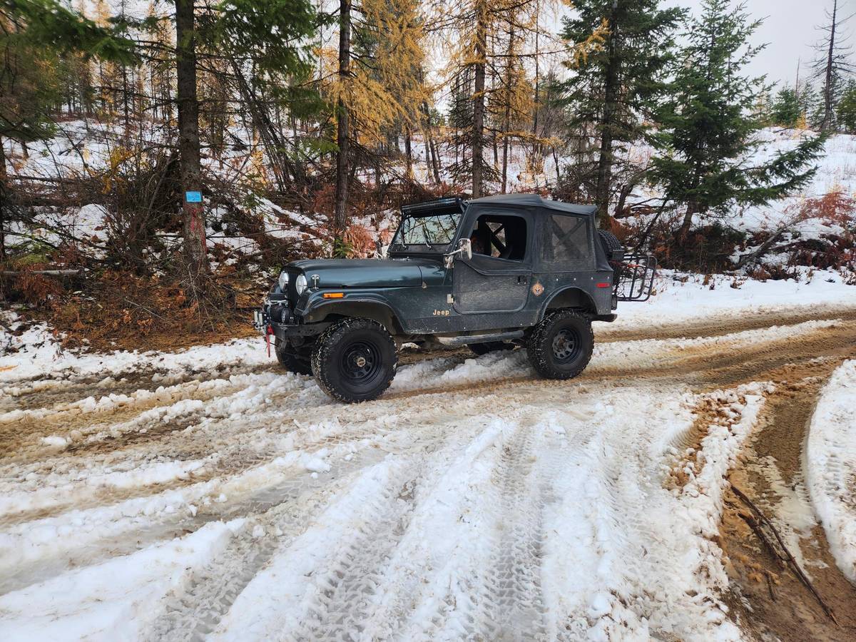 Jeep-cj7-1976-green-1