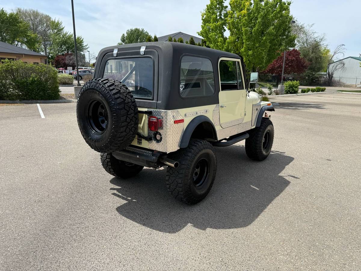 Jeep-cj7-1977-yellow-4