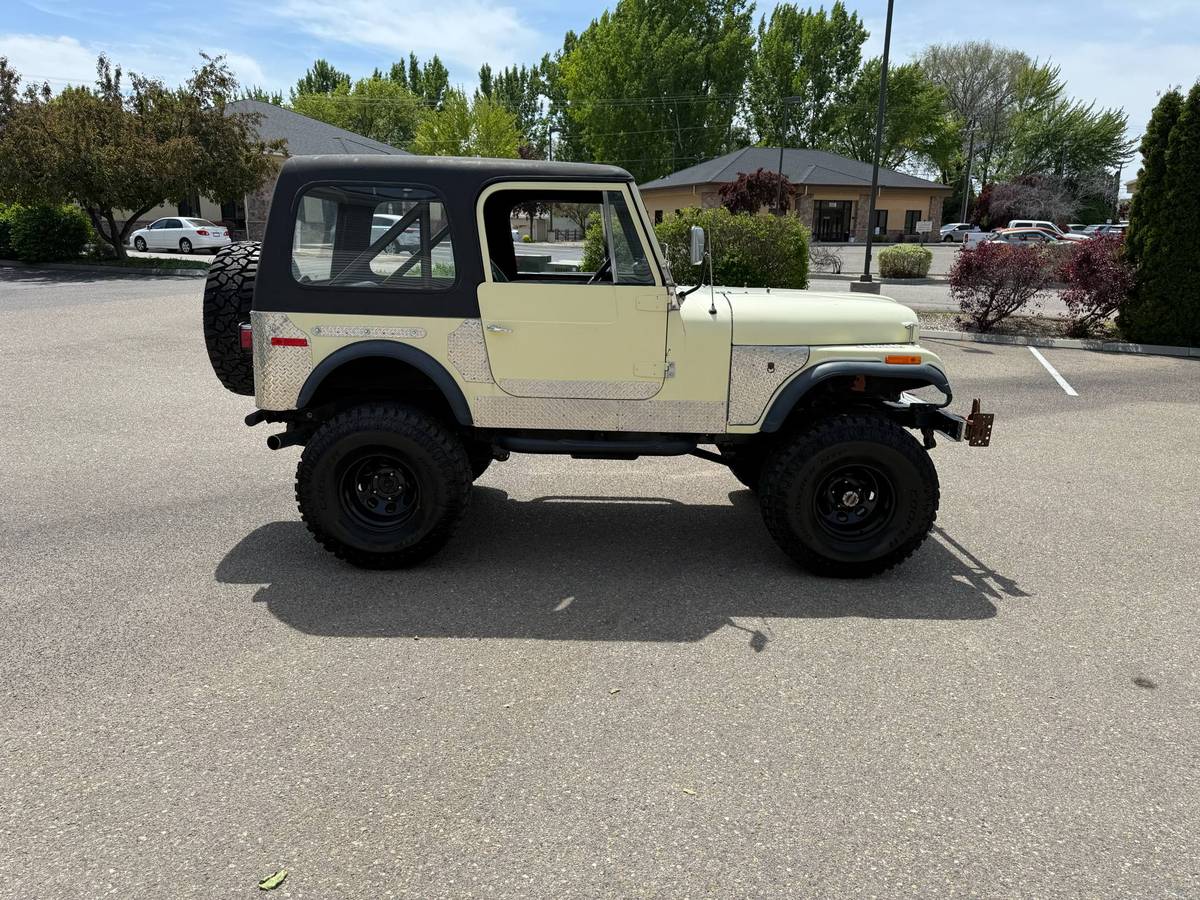 Jeep-cj7-1977-yellow-5