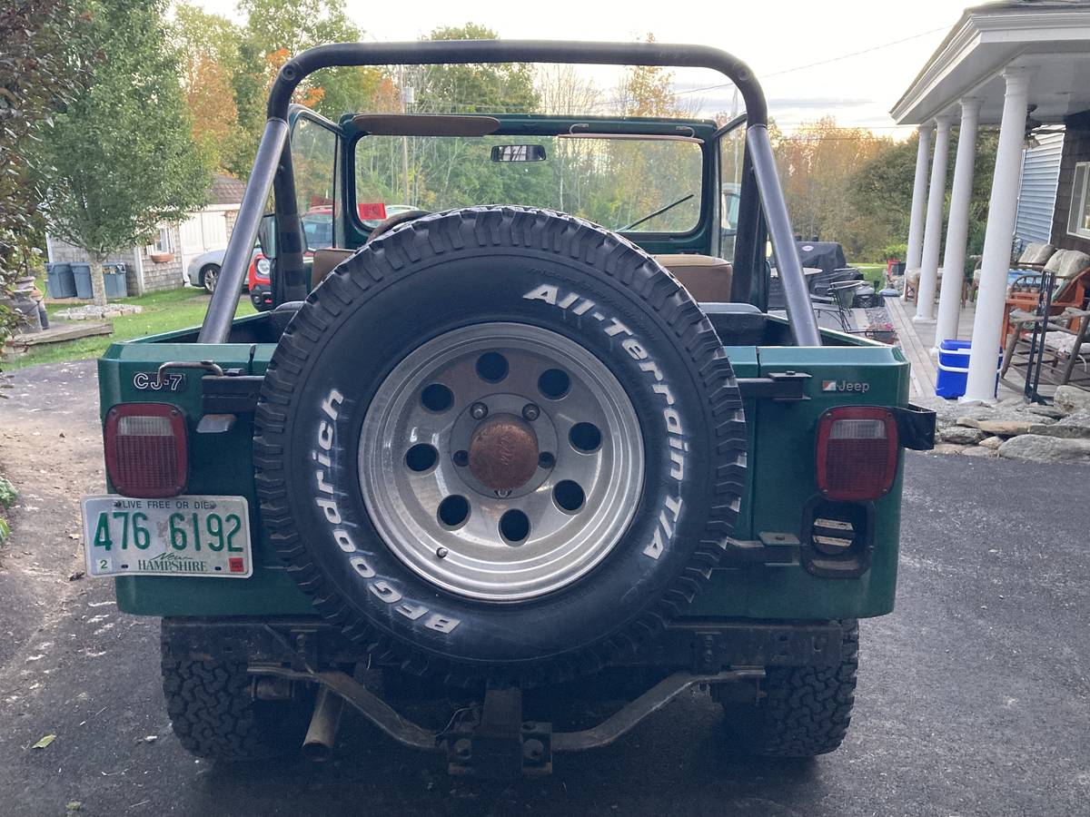 Jeep-cj7-1980-green-12