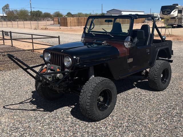 Jeep-cj7-1981-black-10