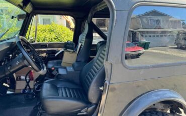 Jeep-cj7-1982-black-2