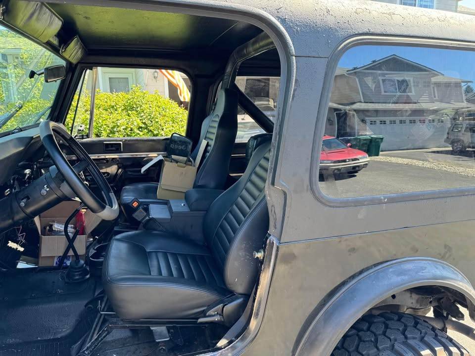 Jeep-cj7-1982-black-2