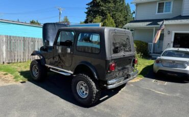 Jeep-cj7-1982-black-4