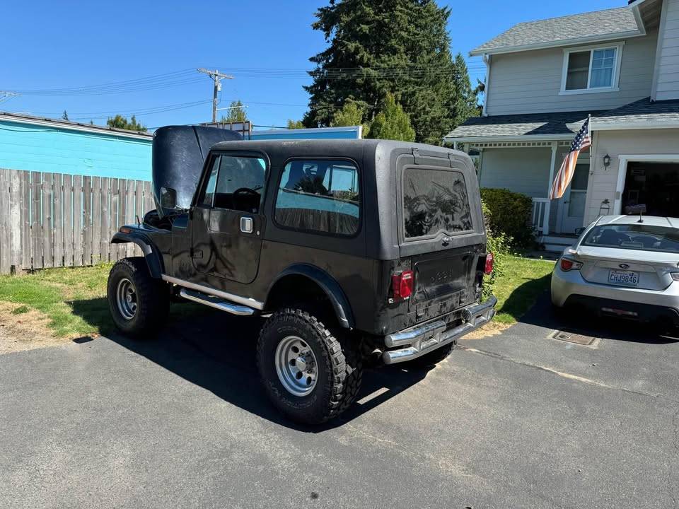 Jeep-cj7-1982-black-4