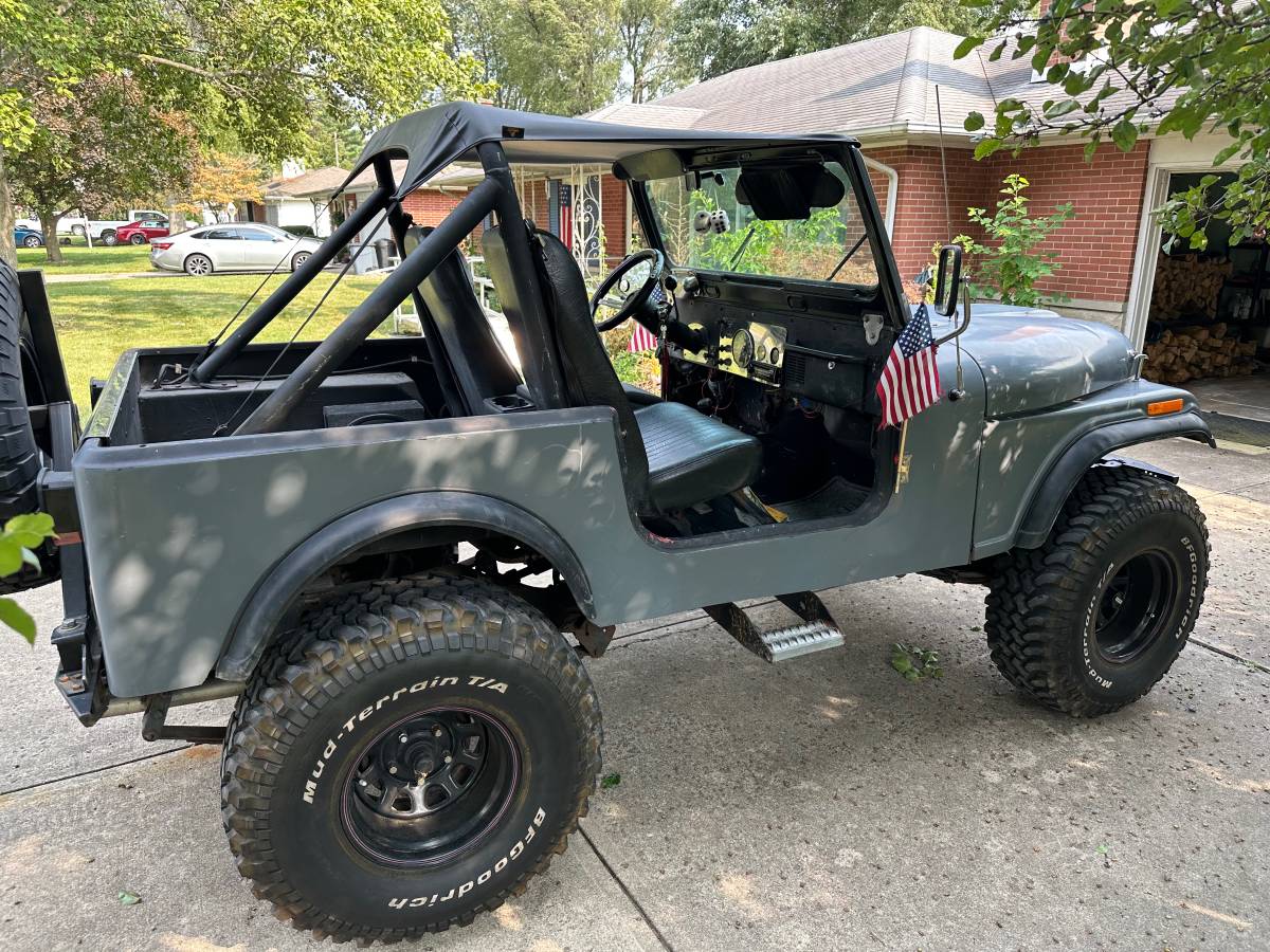 Jeep-cj7-1983-blue
