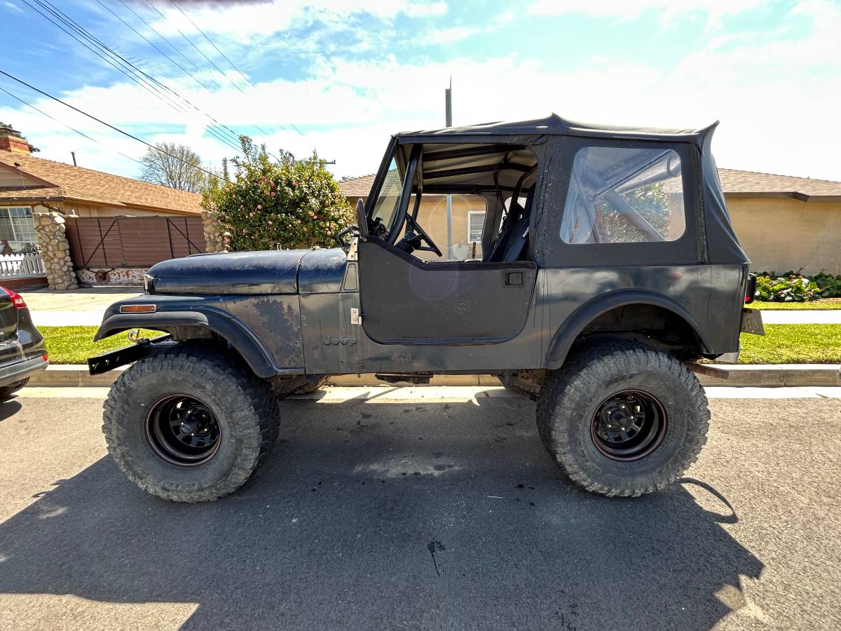 Jeep-cj7-1984-blue