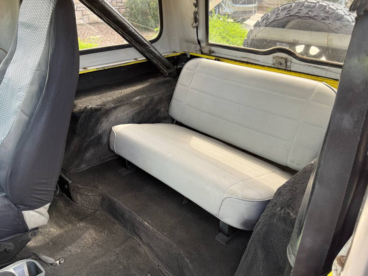 Jeep-cj7-1985-12