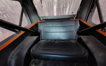 Jeep-cj8-scrambler-1981-orange-1
