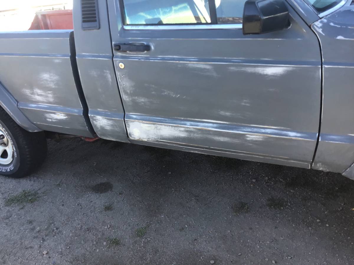 Jeep-comanche-1988-grey-2
