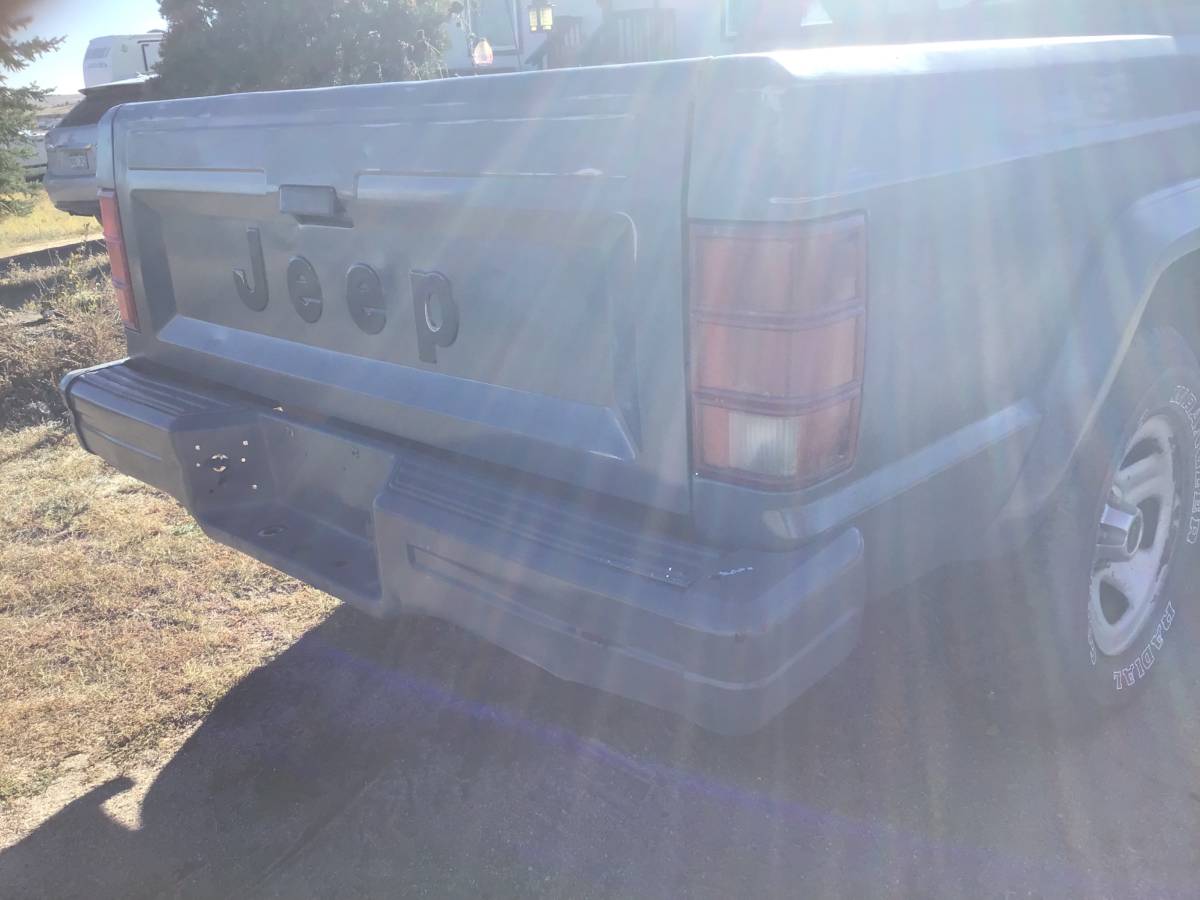 Jeep-comanche-1988-grey-6