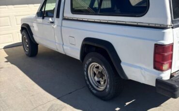 Jeep-comanche-1989-white-2