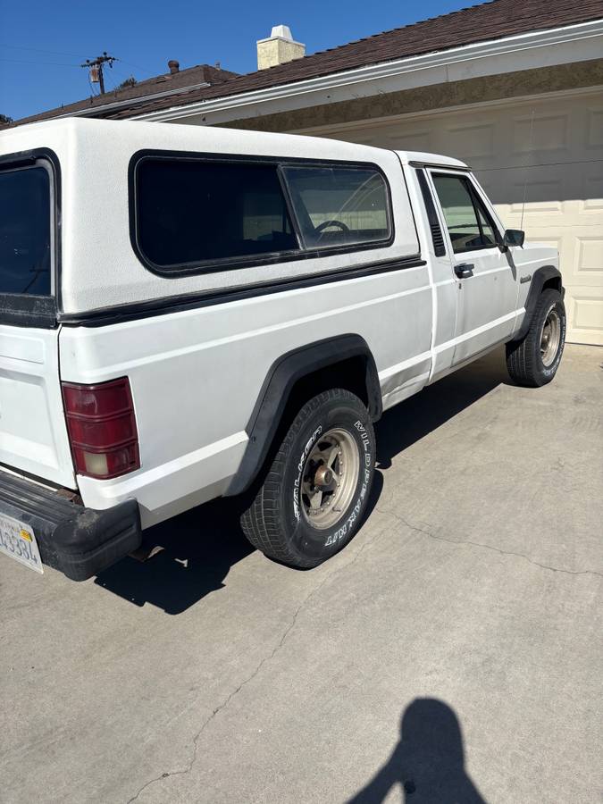 Jeep-comanche-1989-white-6