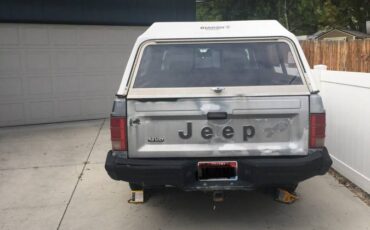 Jeep-comanche-long-bed-pioneer-edition-1991-grey-3