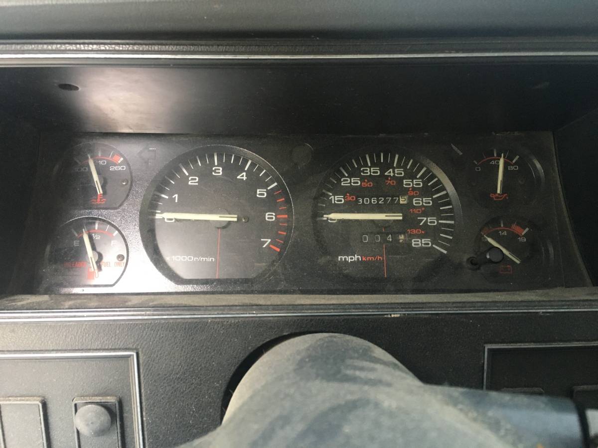 Jeep-comanche-long-bed-pioneer-edition-1991-grey-4