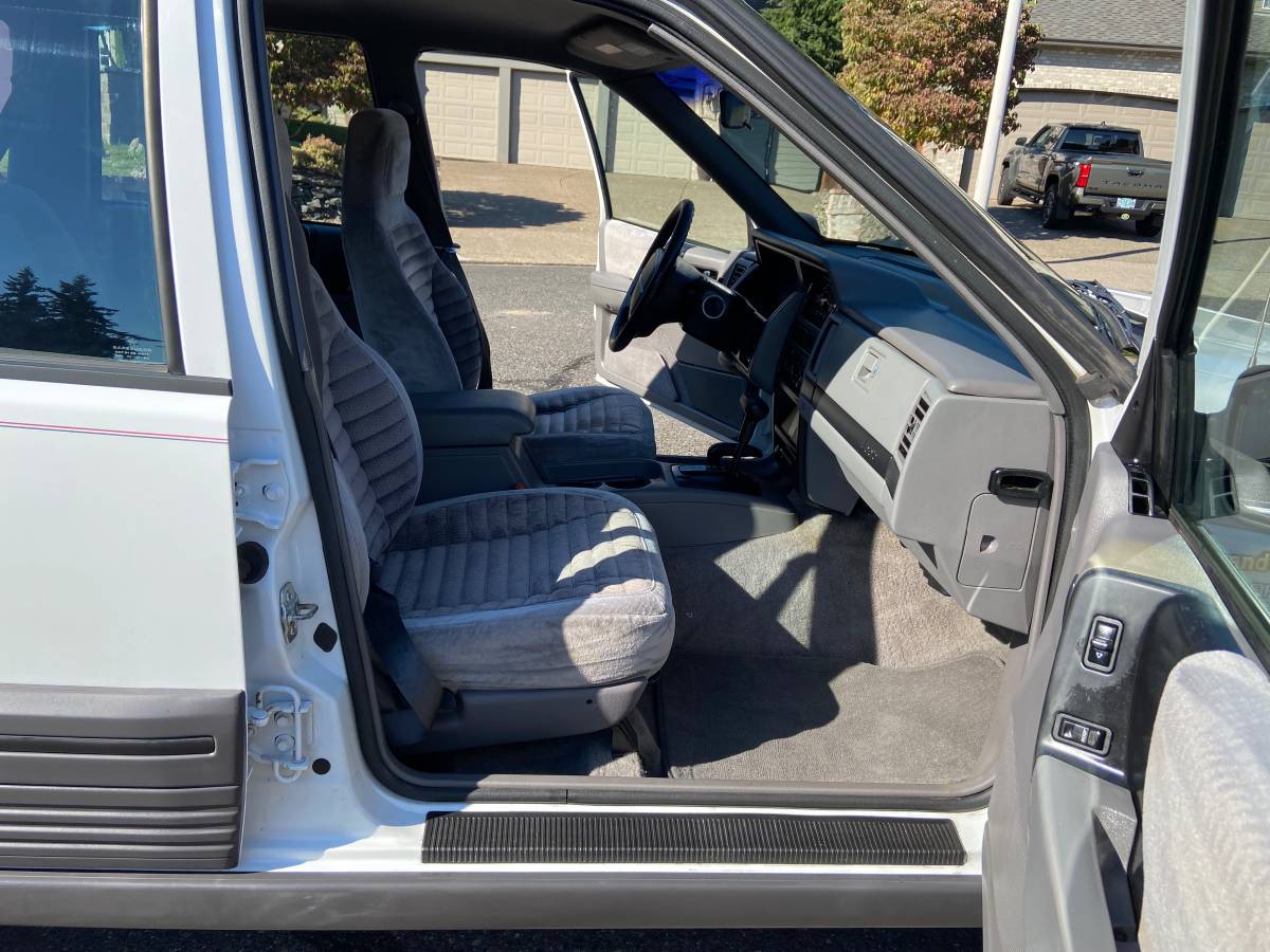 Jeep-grand-cherokee-1995-8