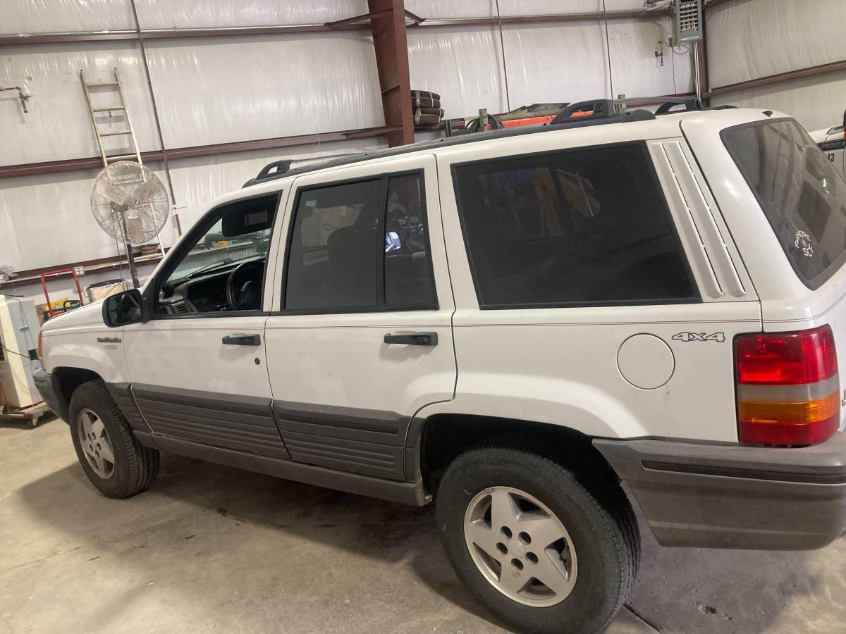 Jeep-grand-cherokee-laredo-1995-white-5