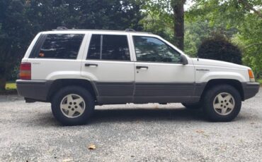 Jeep-grand-cherokee-laredo-1995-white