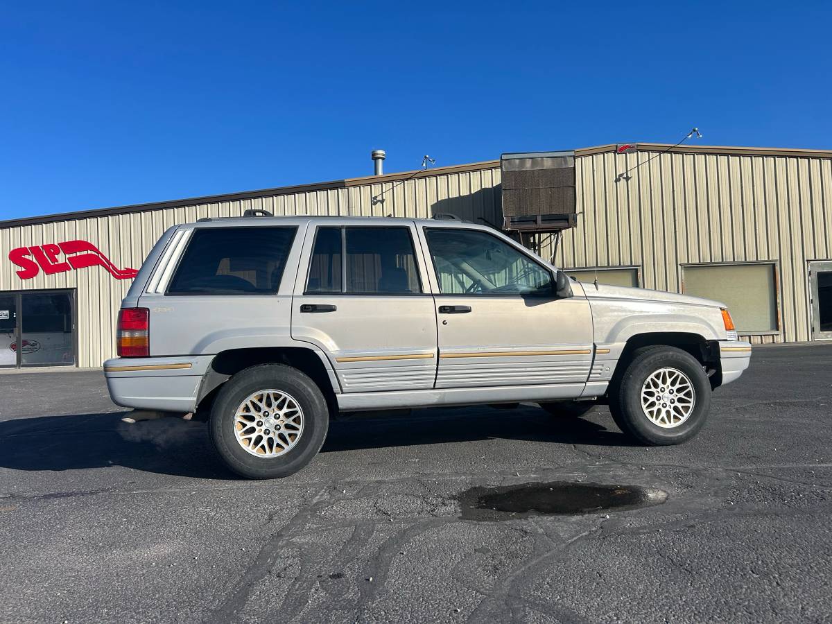 Jeep-grand-cherokee-limited-1994-silver-2