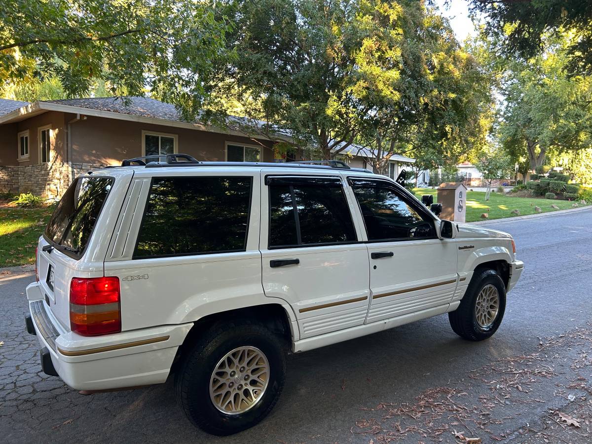 Jeep-grand-cherokee-limited-1995-white-2