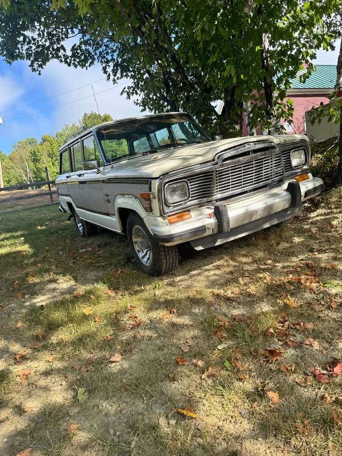 Jeep-grand-wagoneer-1983-white-12