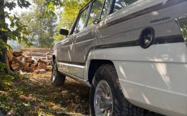 Jeep-grand-wagoneer-1983-white-5