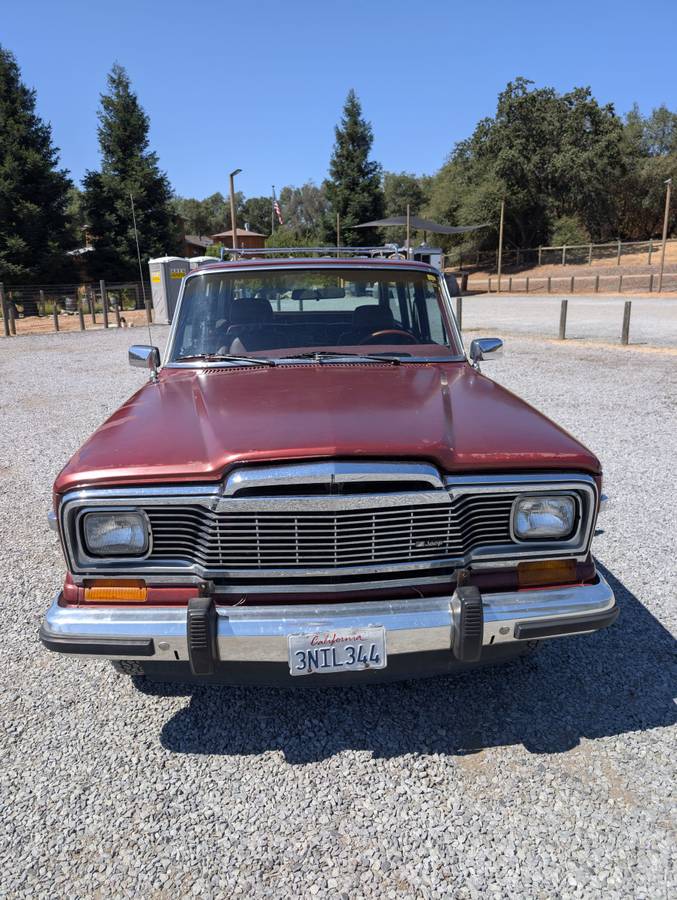 Jeep-grand-wagoneer-1985-red-10