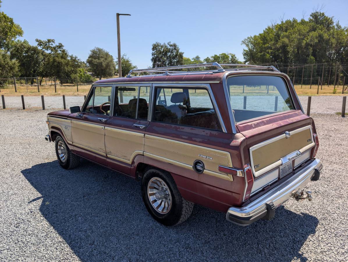 Jeep-grand-wagoneer-1985-red-7