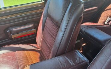 Jeep-grand-wagoneer-1989-3