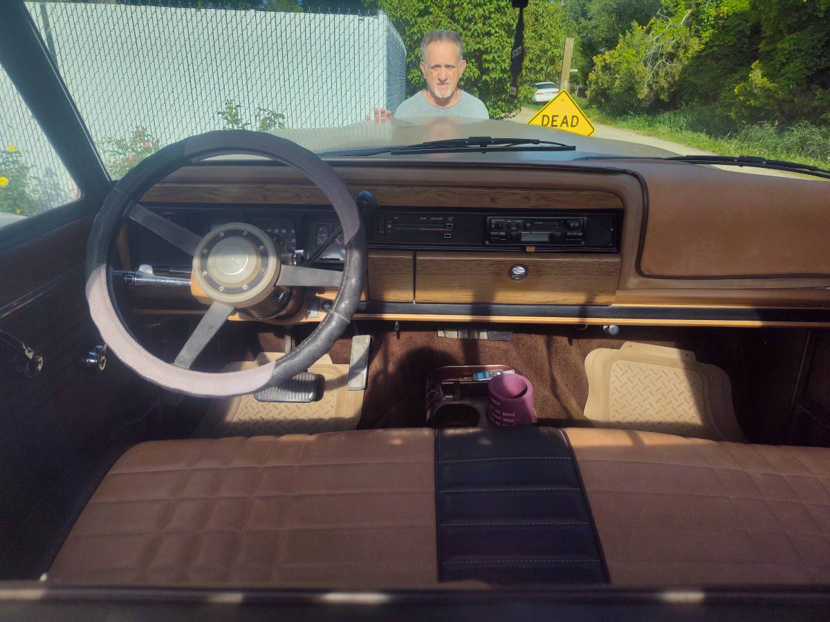 Jeep-j20-1986-brown-3