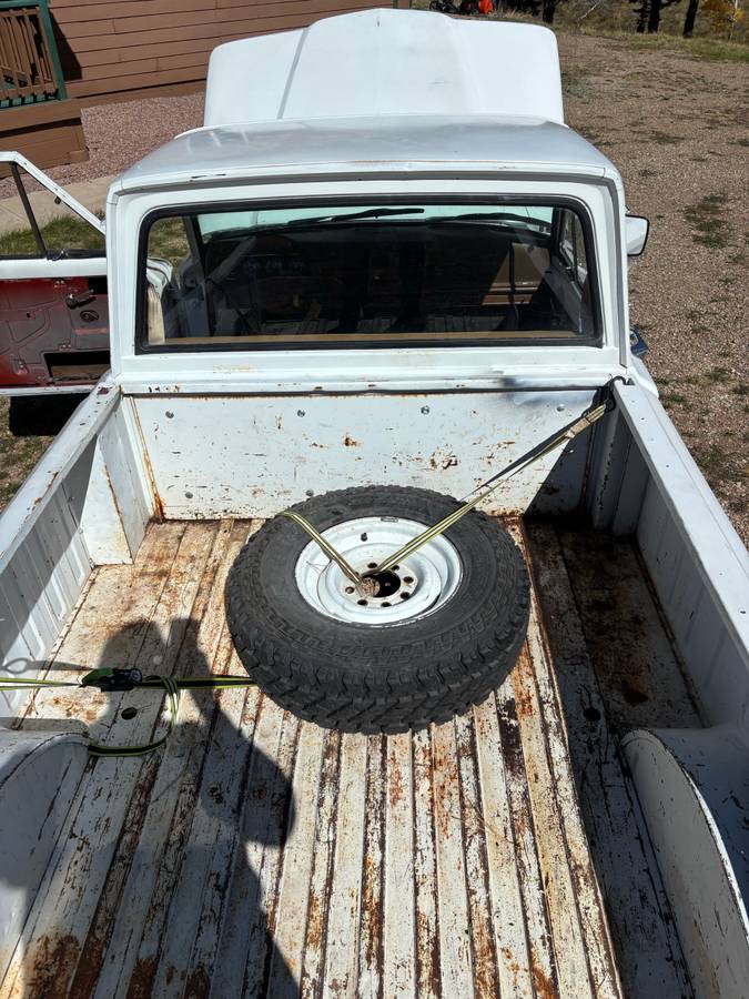 Jeep-j20-4x4-truck-1978-white-1