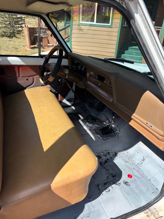 Jeep-j20-4x4-truck-1978-white-12
