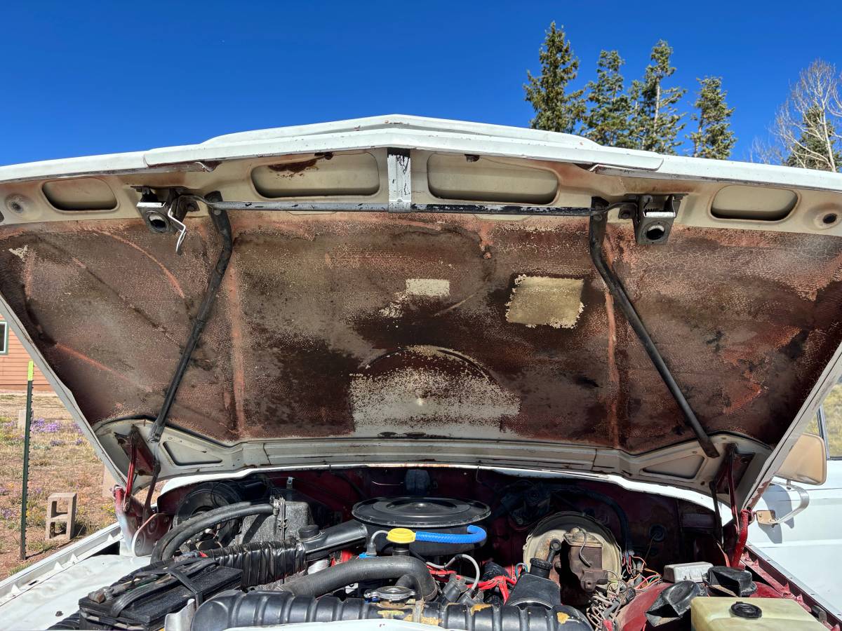 Jeep-j20-4x4-truck-1978-white-14