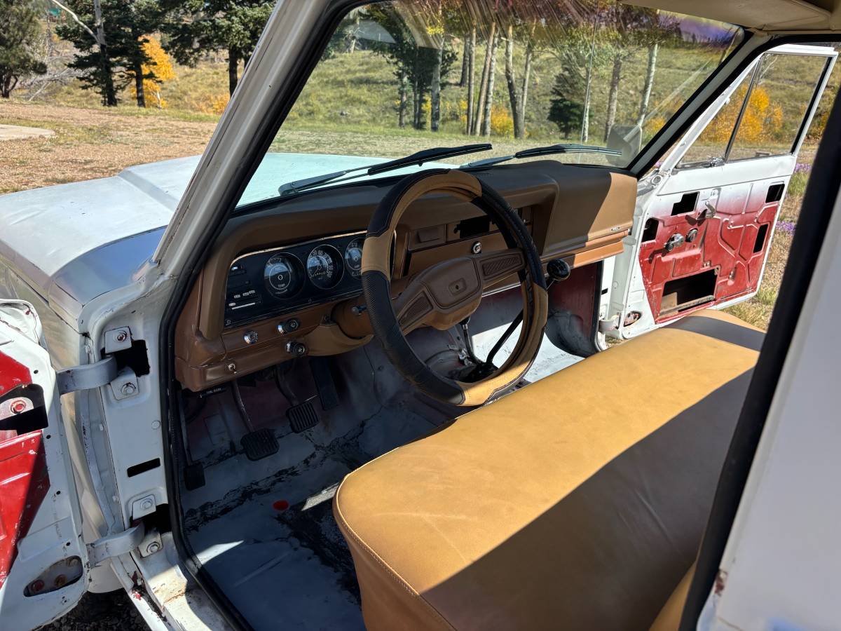 Jeep-j20-4x4-truck-1978-white-15