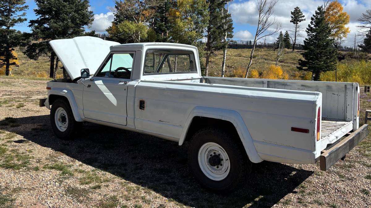 Jeep-j20-4x4-truck-1978-white-3