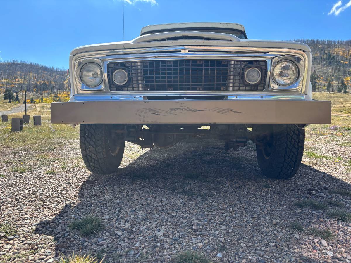 Jeep-j20-4x4-truck-1978-white-9