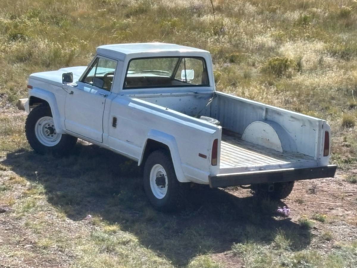 Jeep-j20-4x4-truck-1978-white