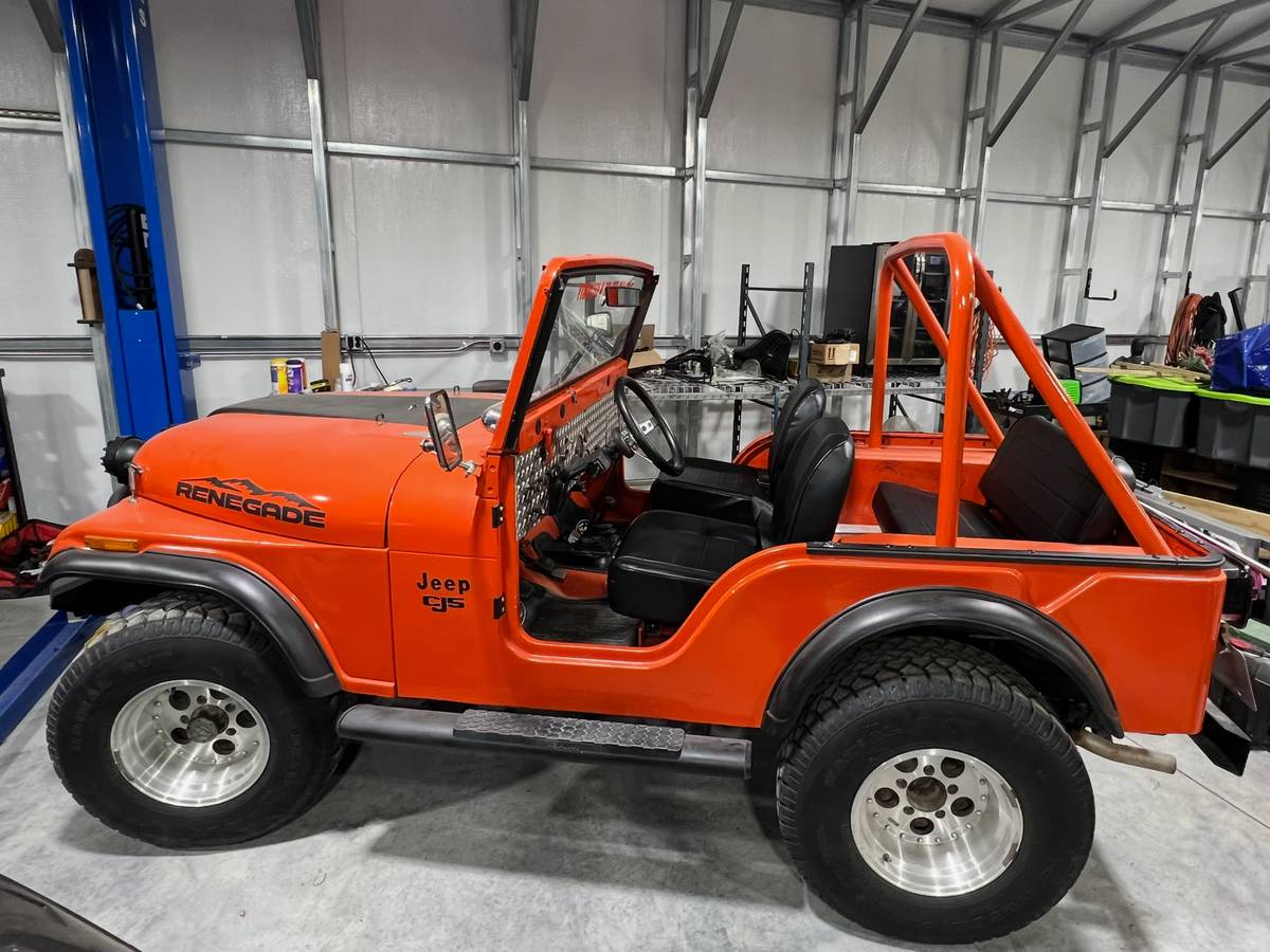 Jeep-renegade-1974-orange-2